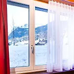 Appartement Mom - Alpine Boutique Apartments, Romantica, Near Terminal