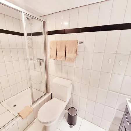 Mom - Alpine Boutique Apartments, Romantica, Near Terminal * 그린델발트