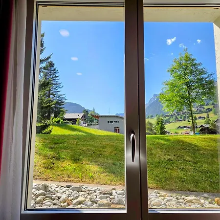 Mom - Alpine Boutique Apartments, Romantica, Near Grindelwald Terminal