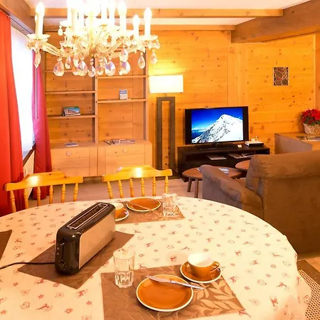 Mom - Alpine Boutique Apartments, Romantica, Near Grindelwald Terminal