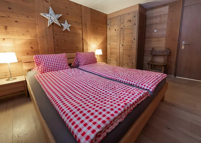 Mom - Alpine Boutique Apartments, Romantica, Near Terminal 아파트 *