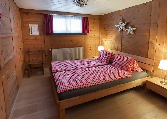 Mom - Alpine Boutique Apartments, Romantica, Near Terminal * 그린델발트