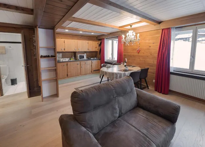 Mom - Alpine Boutique Apartments, Romantica, Near Terminal 아파트 *