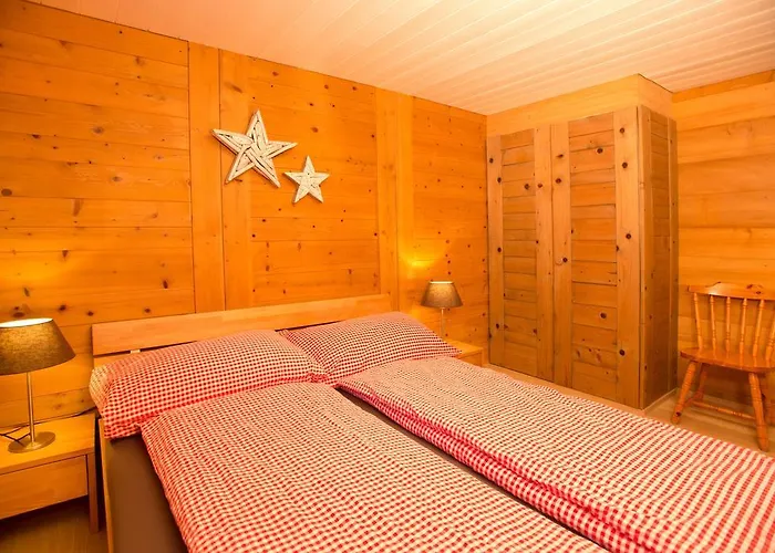 Mom - Alpine Boutique Apartments, Romantica, Near Grindelwald Terminal Apartment