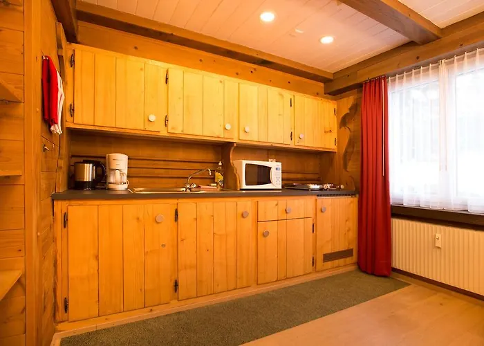 Mom - Alpine Boutique Apartments, Romantica, Near Grindelwald Terminal