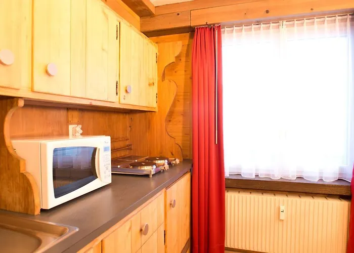 아파트 Mom - Alpine Boutique Apartments, Romantica, Near Terminal